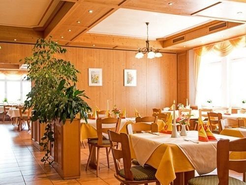 Gasthaus Kreuz ユーリンゲン・ビルケンドルフ エクステリア 写真